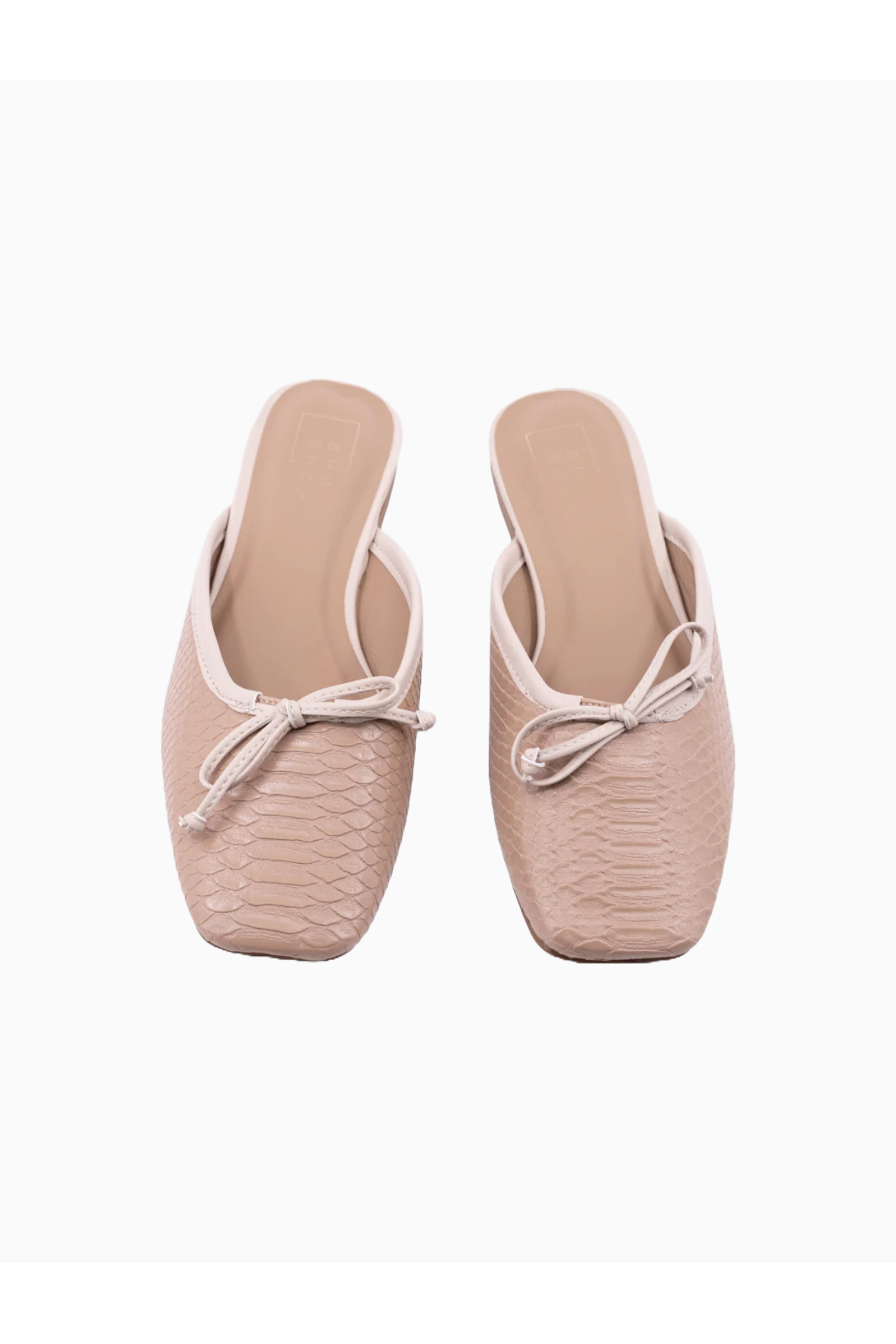 Andrea 289 Flat
