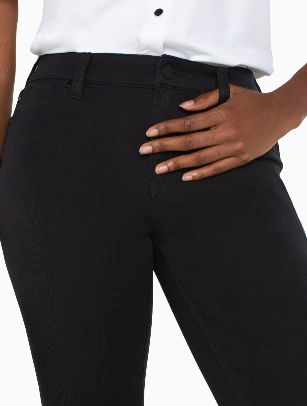 Hannah Black Cropped Flare Jean