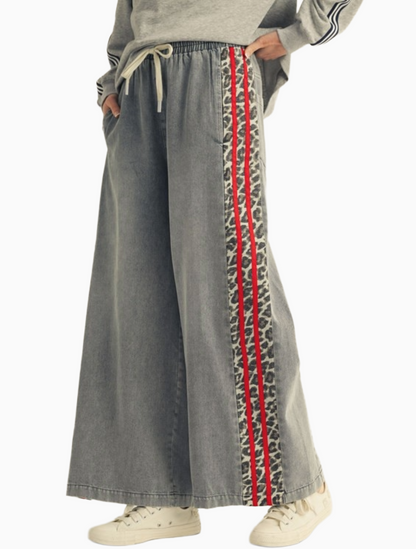 Side of Leopard Pant